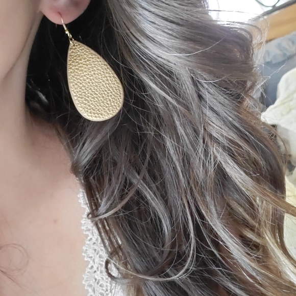 4 sets vegan leather earings - Picture 2 of 6